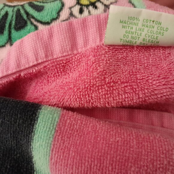 Vera Bradley Towels: Set of Two - Picture 6 of 6